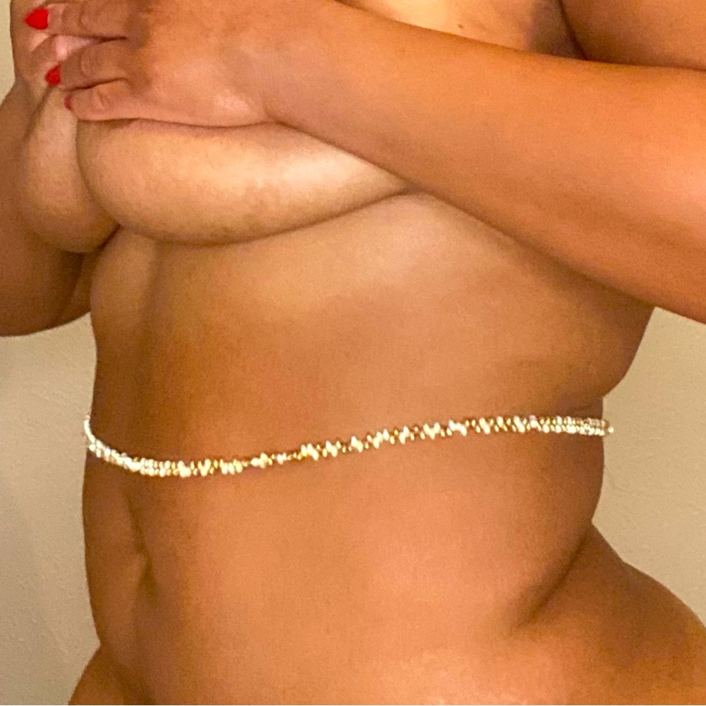 Simone’s Pearls, Waist beads 🦪